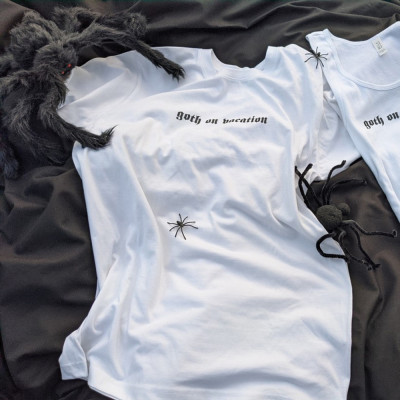 Goth on vacation men's t-shirt